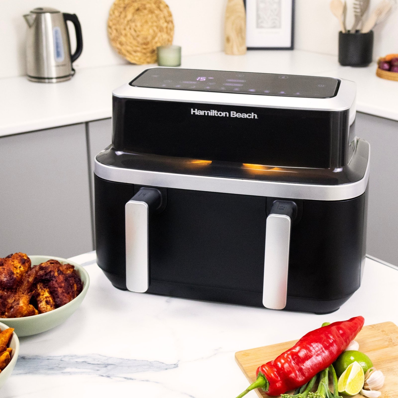 Hamilton Beach HB700VCGS – Black 9L Dual Air Fryer – Dual Zone with Vision Window - Image 2